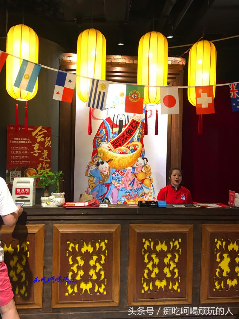 足球夜场景,足球之夜水吧