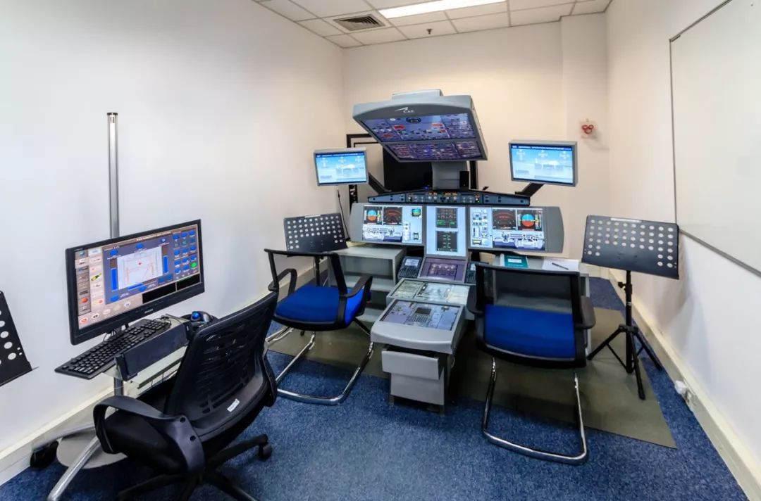 什么？你的当班飞行员，居然沉迷电玩？！