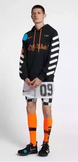 世界杯联名bearbrick,世界杯联名产品