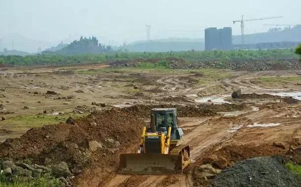 我的土地被征用了该怎么赔偿,我的土地被收回无地农民怎么办