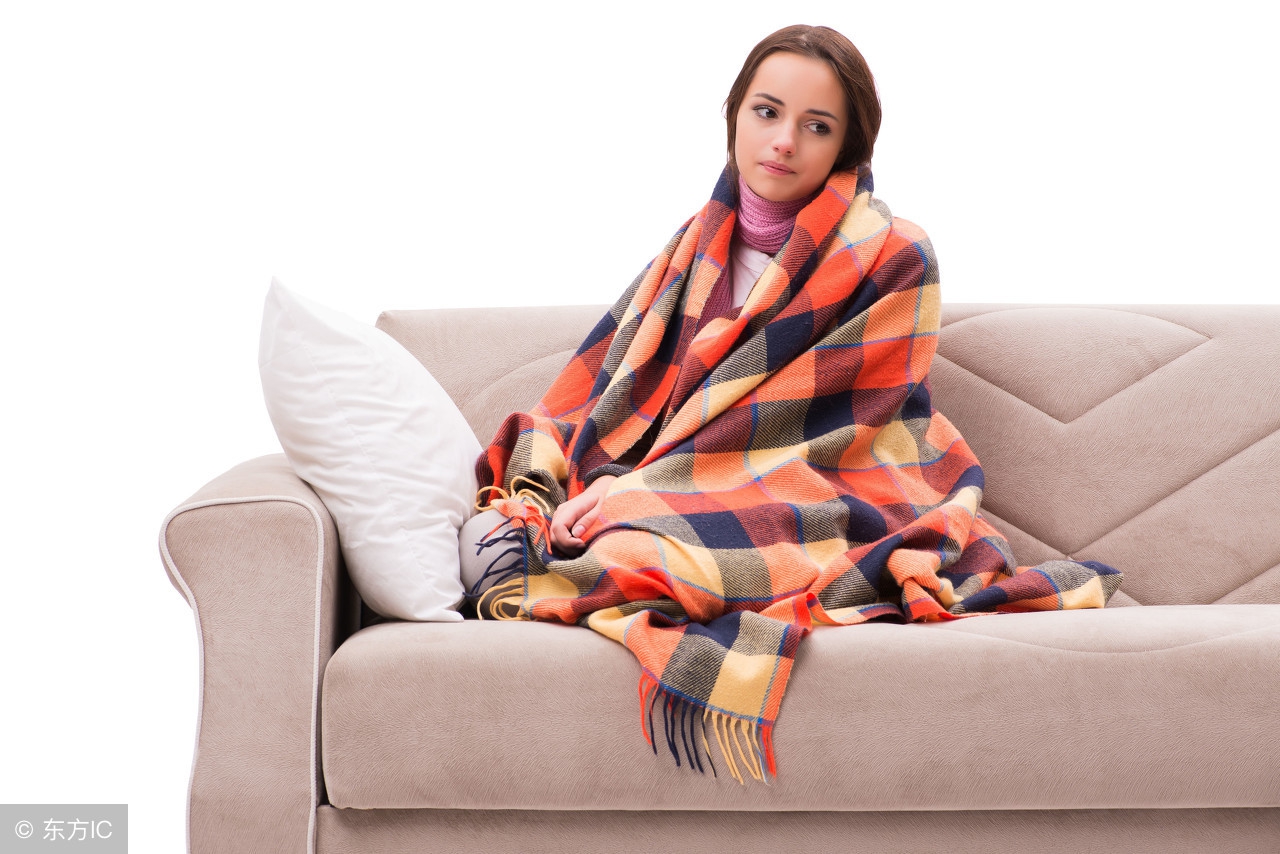 孕妈怀孕早期有出血怎么回事,怀孕初期孕酮hcg正常为什么还出血