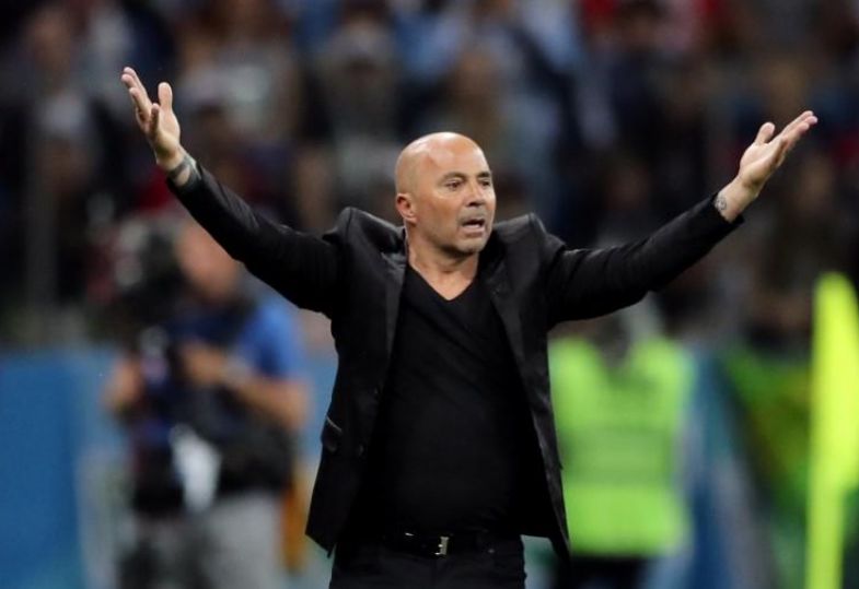 伟大的梅西让阿根廷不再哭泣,阿根廷梅西时隔多年依旧经典