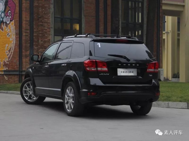 酷威中排可变2座,道奇酷威第三排座椅空间