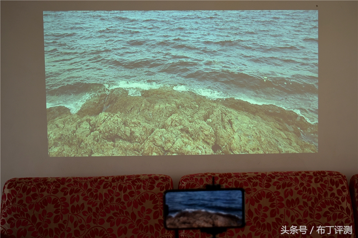 坚果j7s多少流明,坚果j7是长焦还是短焦