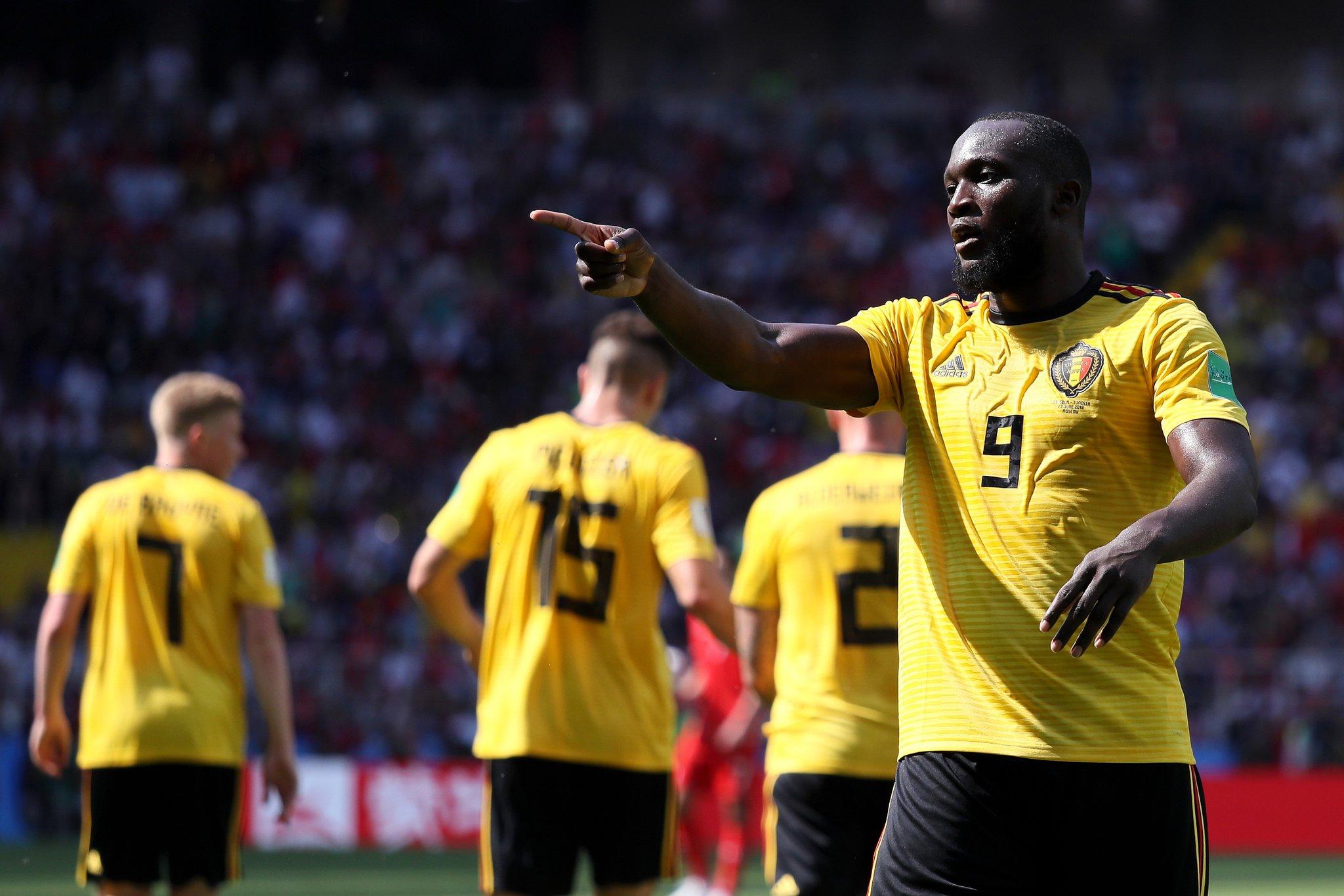 卢卡库给裁判拉伸,卢卡库失空门训练动作