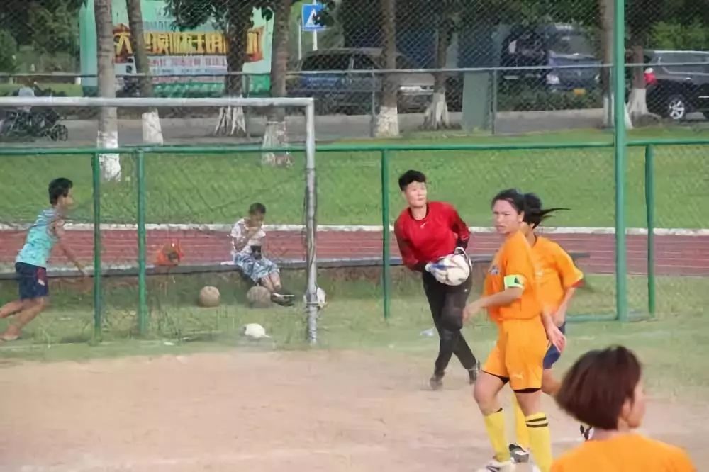 中国足球被骂的球员合集,盘点中国足球被骂