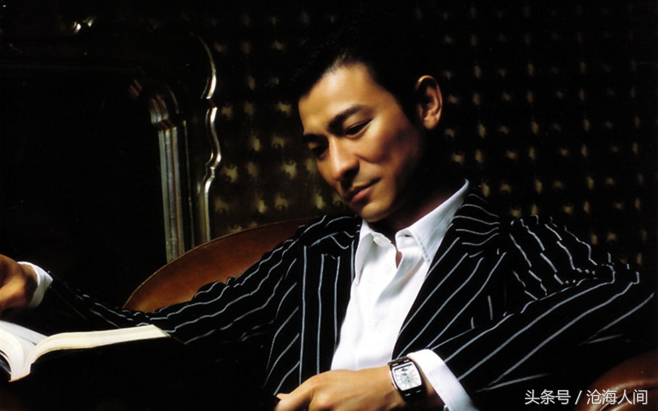 听华仔的歌瞬间泪目,听华仔唱歌完整版