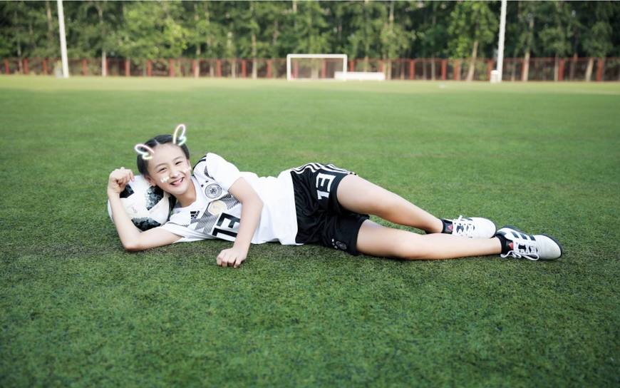 田亮森碟图片,田亮儿女写真