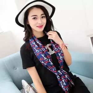 脸大脖子粗短怎么穿衣,脸大脖子粗短适合什么发型