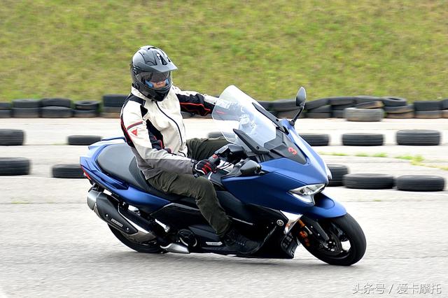 顶级跑羊的不二之选试驾YAMAHATMAXDX