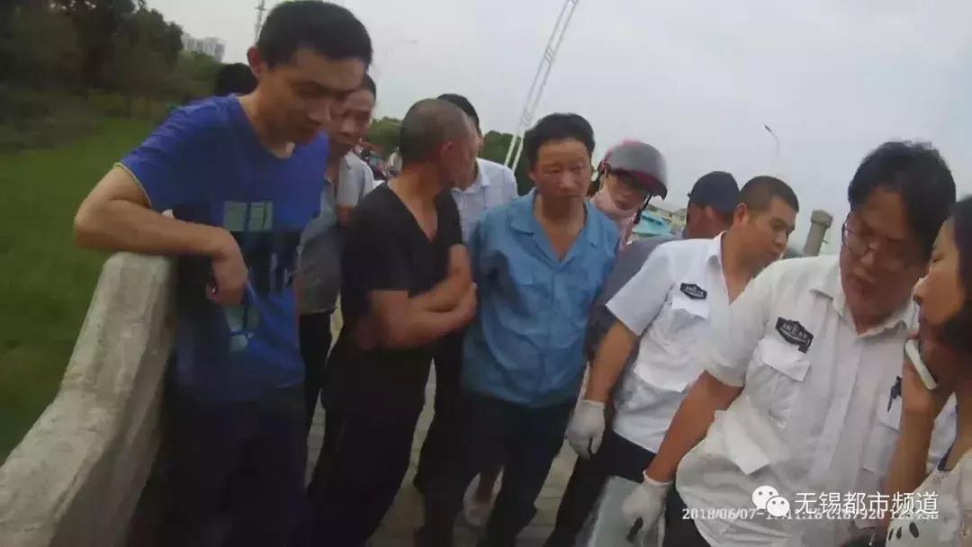 无锡跳河女为情轻生事件,无锡女孩跳河救人