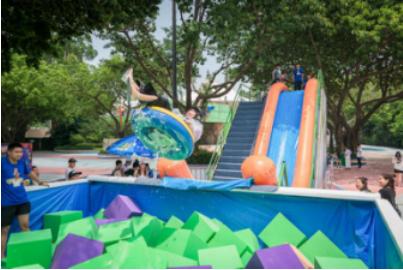 下雨又怎样？照样人气爆棚！小茗同学奇趣狂欢节燃爆南昌！