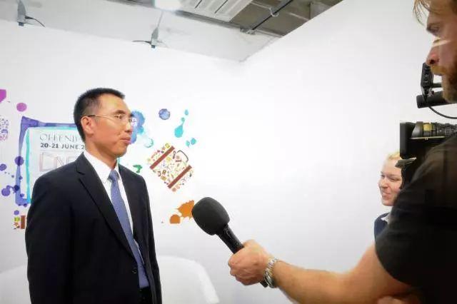 “女王之选”、自称重、指纹防盗……中国品牌箱包凭啥让欧洲点赞