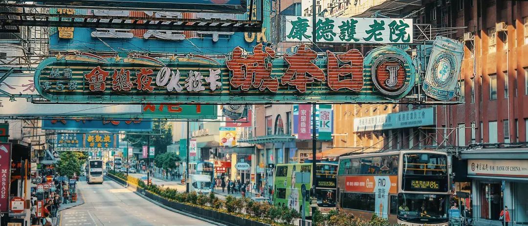 佛山查获假冒化妆品案件,香港假化妆品是真的吗