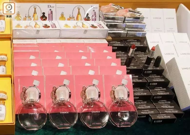 佛山查获假冒化妆品案件,香港假化妆品是真的吗