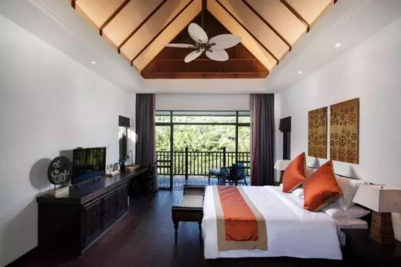 西双版纳著名建筑酒店,西双版纳旅游最美的酒店