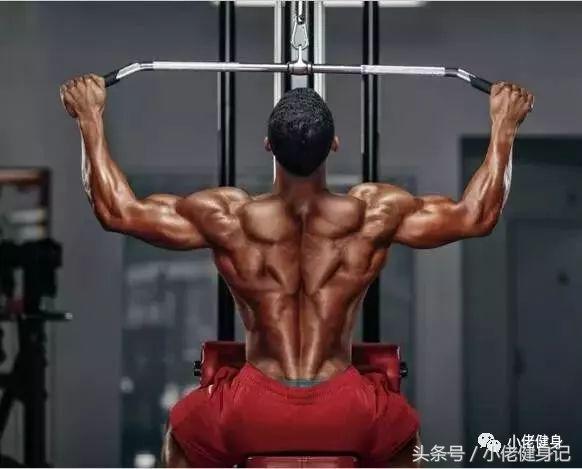 小佬健身:想要蝙蝠背?教你7招虐出C罗的蝙蝠背,拿走不谢