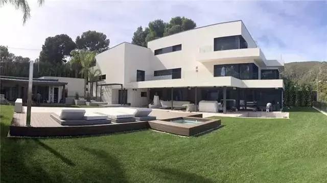 盘点世界十大足球明星们的豪宅,世界杯的球星豪宅排名