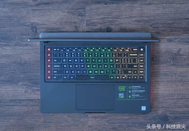 4分区氛围灯,4区背光键盘