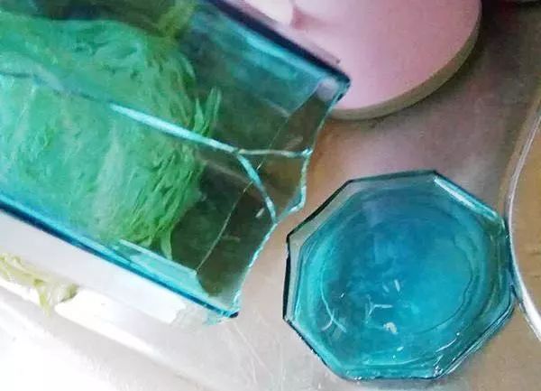 宜家玻璃杯自爆为什么,宜家水杯爆炸最终结果