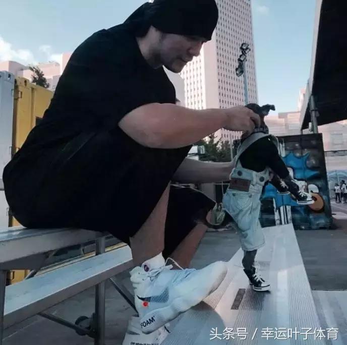 周董和蔡依林同唱,周杰伦和林俊杰谁的水平高