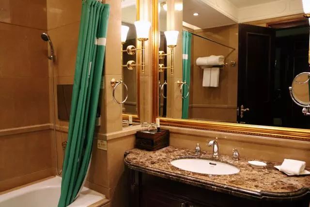 世界杯永恒，山水间，来清远恒大酒店边度假边看世界杯