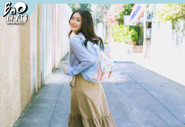 又来一波种草林允的双肩背秒变元气少女