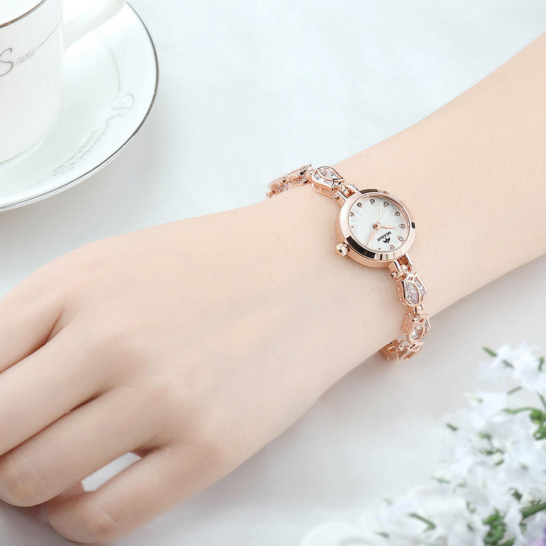 高颜值可爱女生手表,轻奢简约小众风手表女性