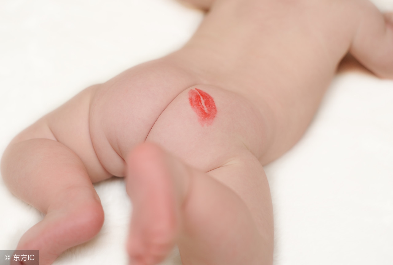 小宝宝红屁股有什么好药,婴儿屁股有小红点可以用护臀霜吗