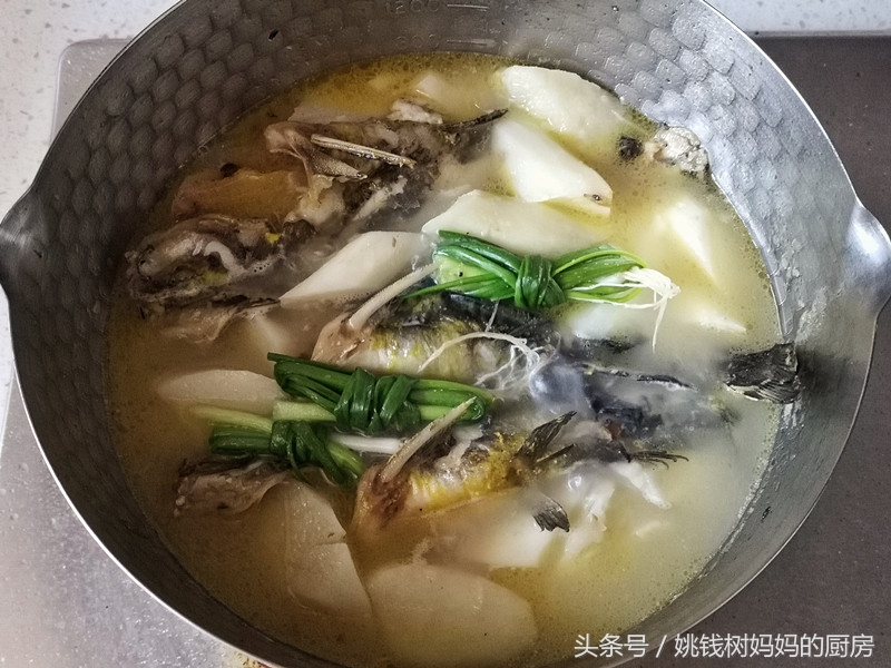 哪种鱼刺少又炖的好吃,什么鱼刺少炖汤好喝又营养