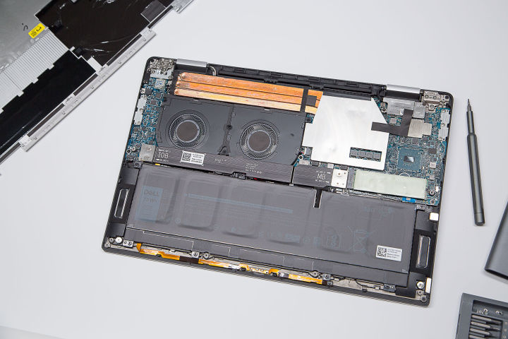 戴尔xps15i7八代,科技感爆棚戴尔xps15笔记本评测