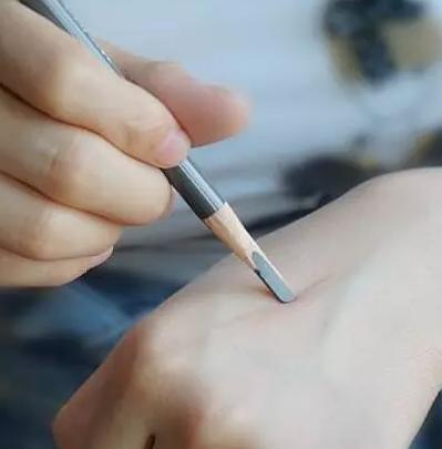 女明星化妆品全套推荐,女士化妆品明星推荐