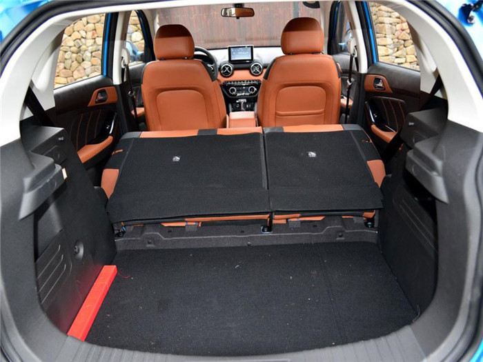 宝骏车靠边停车看点,新宝骏五座