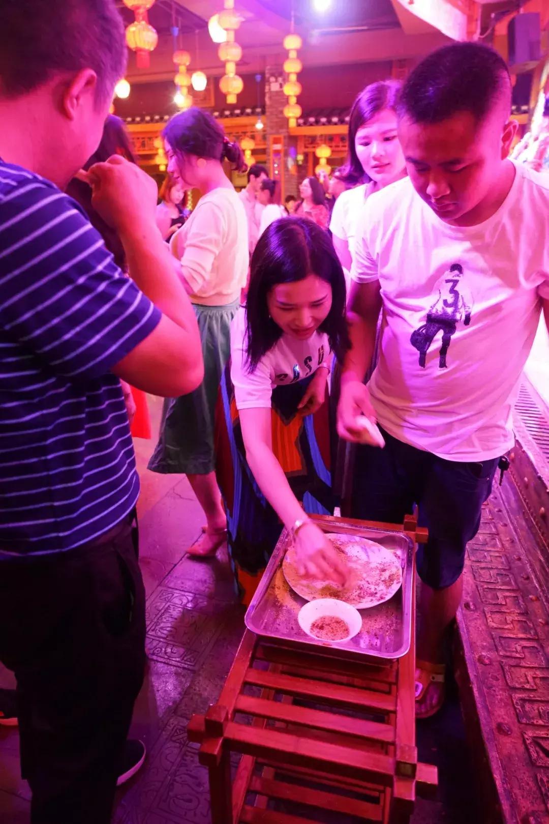 最出名的酸汤鱼,地道美食酸汤鱼推荐