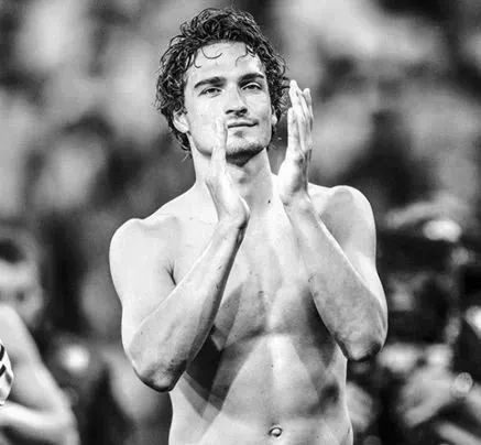 别只盯着阮经天了，这些球星的身材也让人舔屏，最后一张太美好