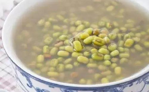 爱喝的百合粥宝宝注意了，最近有人告诉我市场上百合是硫磺熏制的