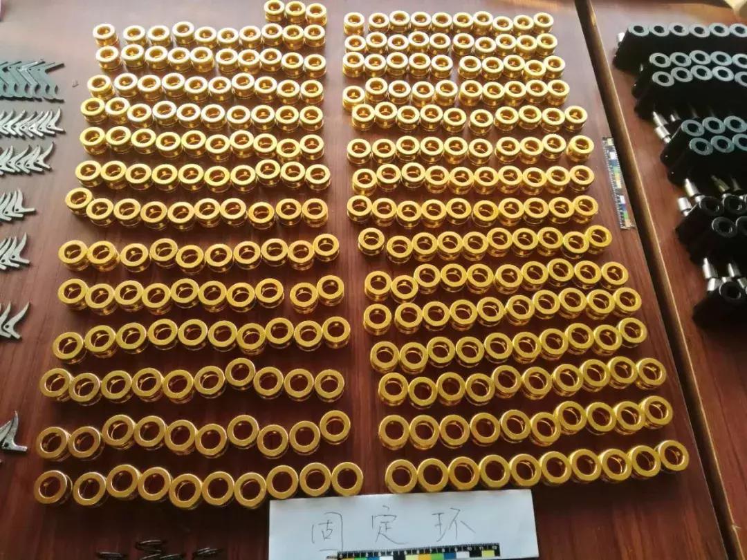 刑警支队破获一起网络贩枪案件,破获特大贩枪