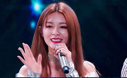 火箭少女101杨超越孟美岐吴宣仪,火箭少女101孟美岐吴宣仪日常