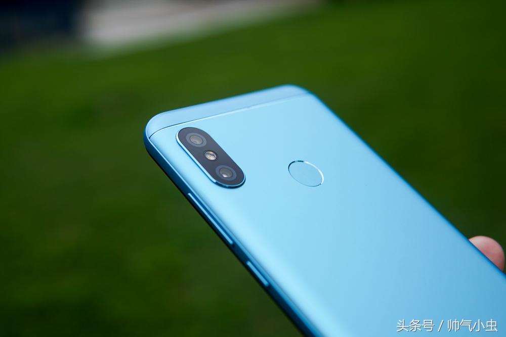 小米红米6pro全面屏手机,红米6pro吃鸡效果