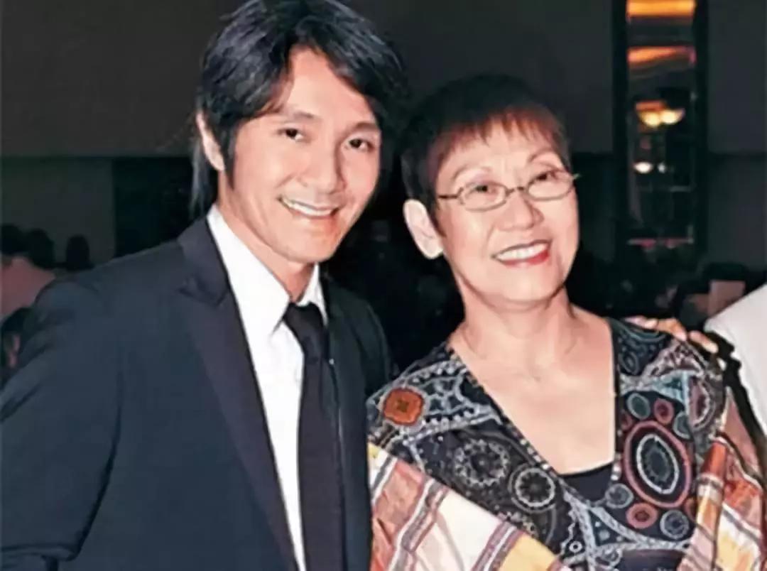 周星驰身患孤独绝症，憔悴老态：我让全世界笑过，岁月却没饶过我