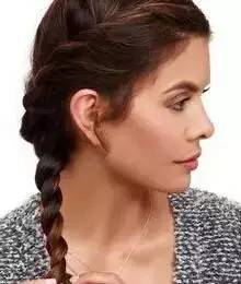 烫发后怎样扎头发好看,短烫发没有刘海怎么半扎头发好看