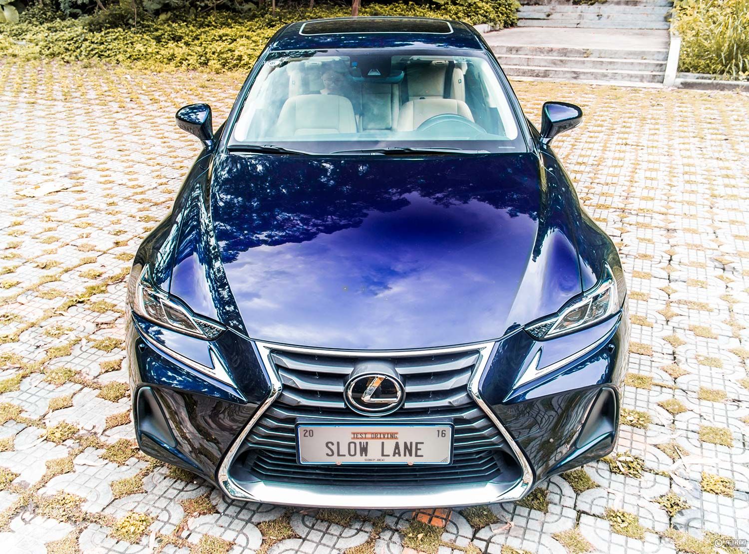 这款高颜值轿车不只男人喜欢女孩看了也瞬间心动实拍雷克萨斯IS