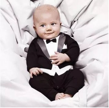 宝宝正在玩突然大哭撕心裂肺,小孩连续半夜嚎啕大哭