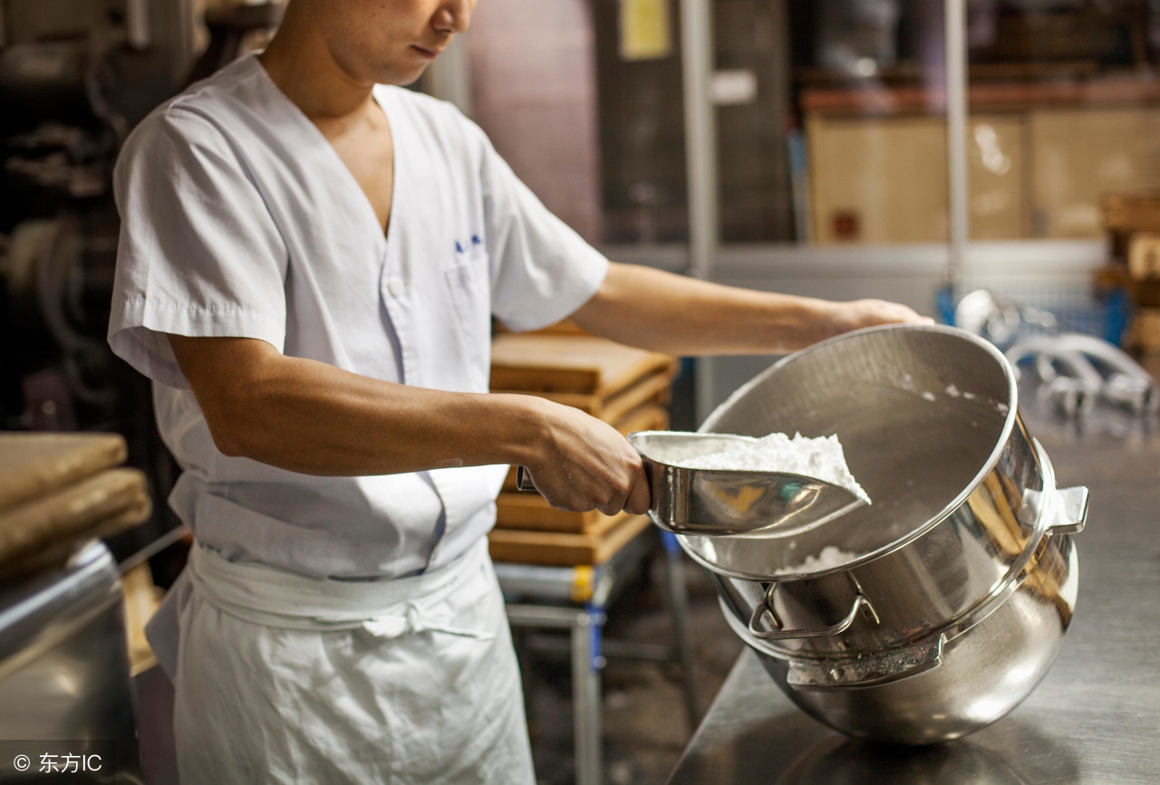 出国打工月入2万的有哪些国家,出国打工能拿几万一个月