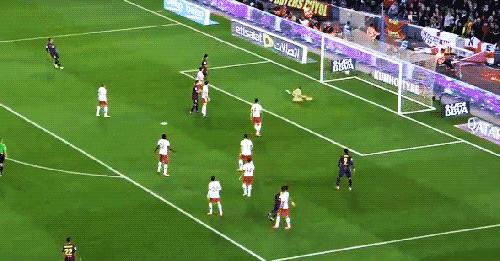 足球中的神奇弧线球,足球最不可思议的弧线球