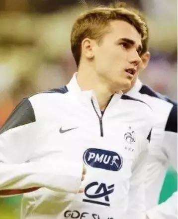 历届世界杯最拉风的男人,世界杯哪个国家足球队帅哥最多