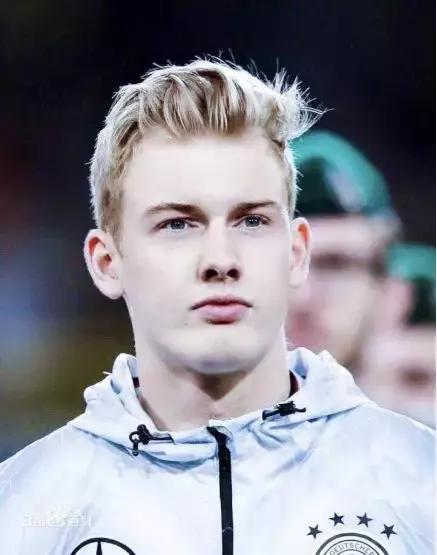 历届世界杯最拉风的男人,世界杯哪个国家足球队帅哥最多