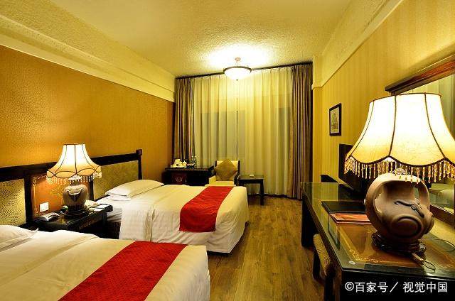 布丁酒店精选,布丁酒店离火车站远吗