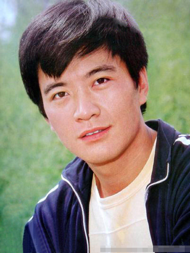 周里京唐国强对比,周里京和唐国强