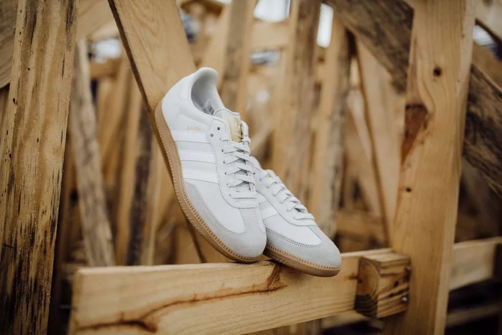 世界杯里的足球鞋,世界杯上的足球鞋